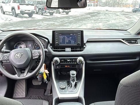 Used 2019 Toyota RAV4 LE image 28