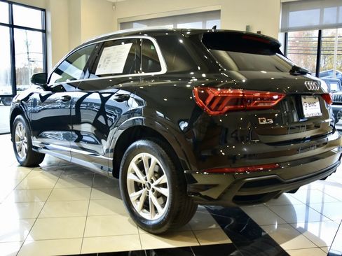 Used 2024 Audi Q3 2.0T Premium image 4