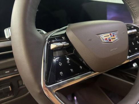 Used 2025 Cadillac Escalade Premium Luxury w/ Touring Package AWD/4WD image 18