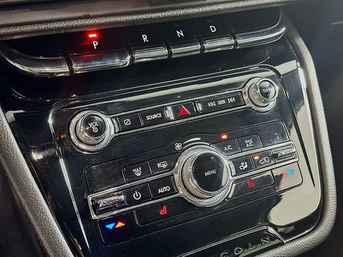 Used 2022 Lincoln Corsair FWD image 23