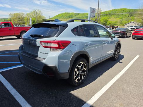 Used 2019 Subaru Crosstrek 2.0i Limited w/ Moonroof Package w/Navigation AWD/4WD image 3