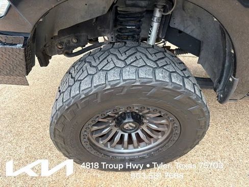 Used 2015 RAM 2500 Tradesman w/ Chrome Appearance Group AWD/4WD image 4