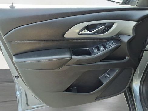 Used 2021 Chevrolet Traverse LT AWD/4WD image 20