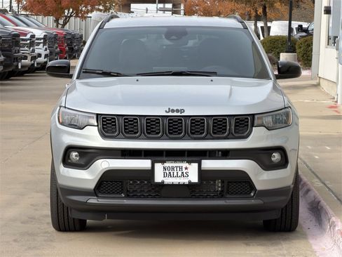 New 2026 Jeep Compass Latitude image 3
