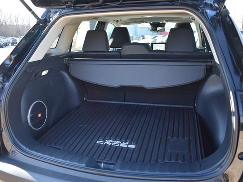 Used 2024 Toyota Corolla Cross LE w/ Moonroof Package image 19