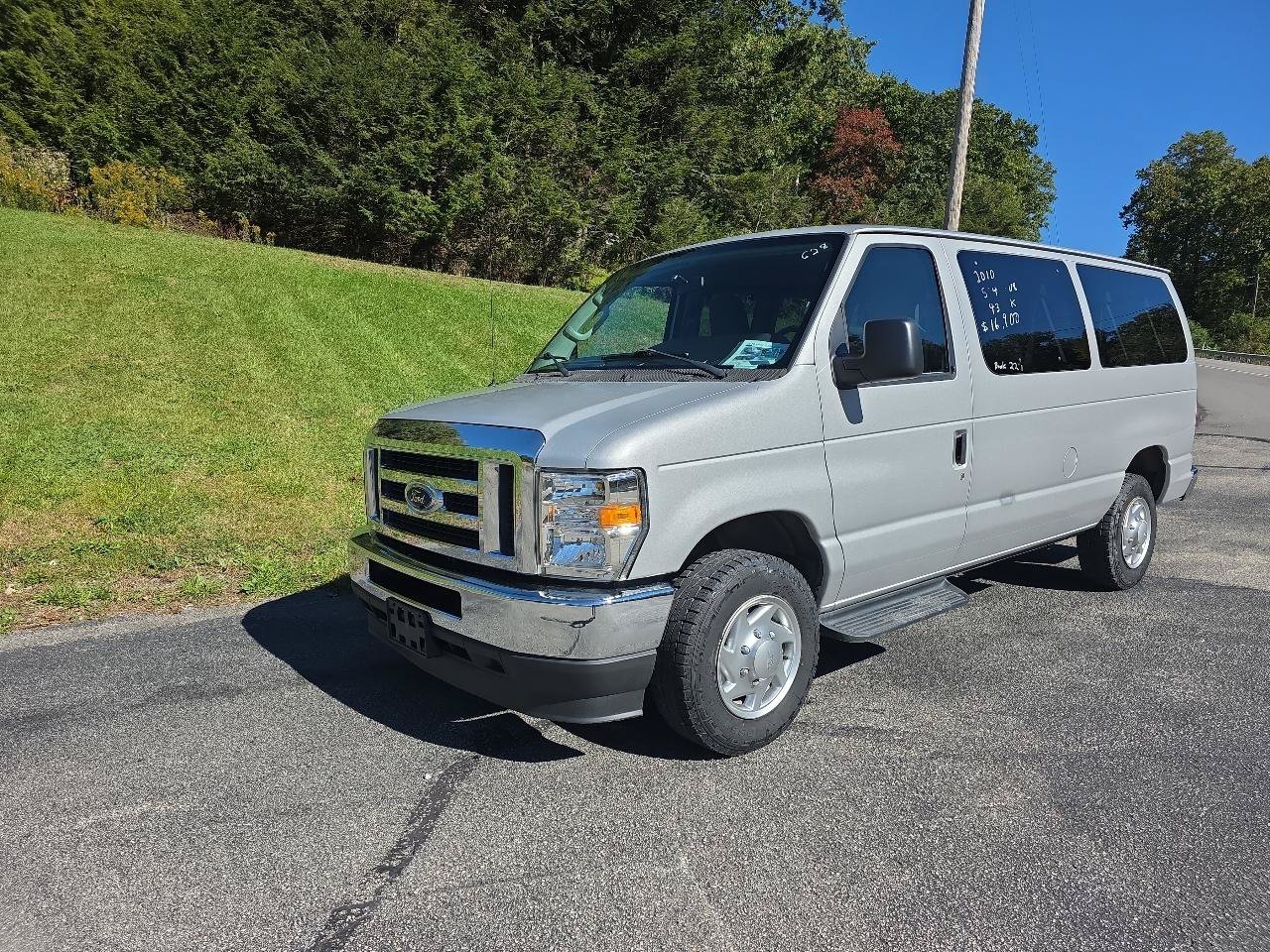 Used 2010 Ford E-350 and Econoline 350 XL RWD image 4
