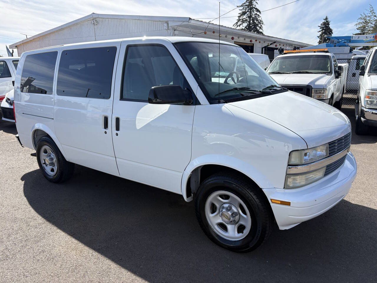 Used 2003 Chevrolet Astro Passenger AWD image 6