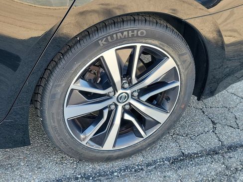 Used 2020 Nissan Maxima 3.5 SL w/ Floor Mat Group FWD image 10
