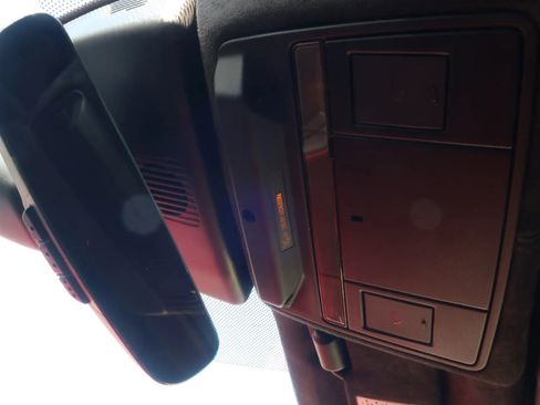 Used 2020 Jaguar F-TYPE SVR image 35