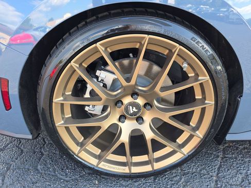 Used 2025 Ford Mustang GT Premium RWD image 17