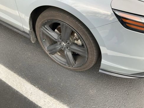 Used 2023 Honda Accord Sport image 3