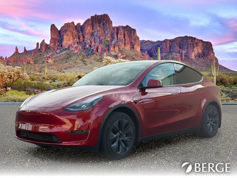 Used 2025 Tesla Model Y Long Range RWD image 2