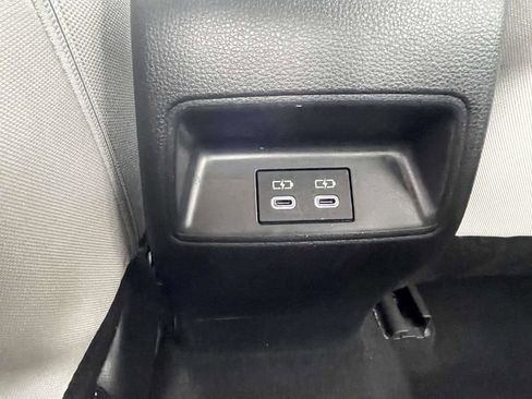 Used 2025 Toyota Corolla LE w/ Convenience Package FWD image 17