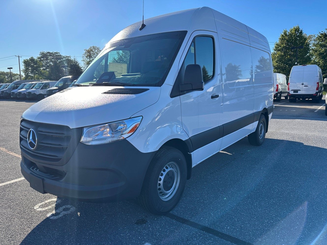 Used 2025 Mercedes-Benz Sprinter 2500 image 8