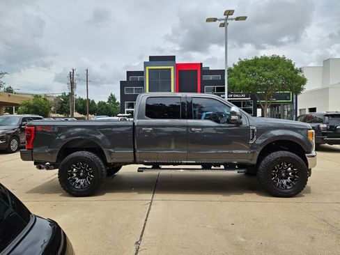 Used 2019 Ford F250 Lariat w/ Chrome Package AWD/4WD image 4