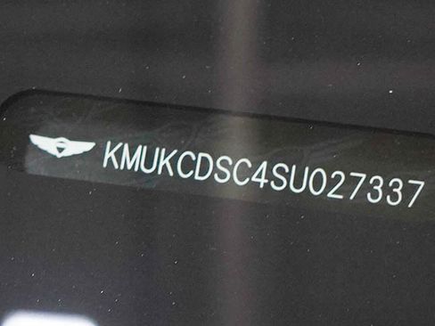 Used 2025 Genesis GV60 Advanced AWD/4WD image 32