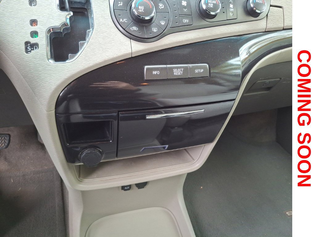 Used 2011 Toyota Sienna LE w/ Towing Pkg FWD image 15