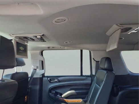 Used 2020 Chevrolet Suburban Premier image 18