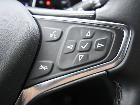 Used 2024 Chevrolet Equinox LT AWD/4WD image 23