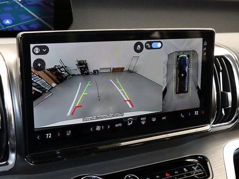 New 2025 Ford Expedition Max Platinum w/ Driver's Package image 21