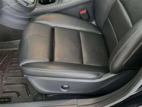 Used 2018 Mercedes-Benz GLA 250 4MATIC image 23