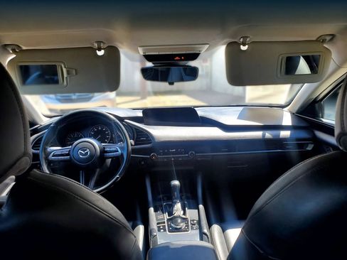 Used 2020 MAZDA MAZDA3 Sedan w/ Select Package FWD image 2