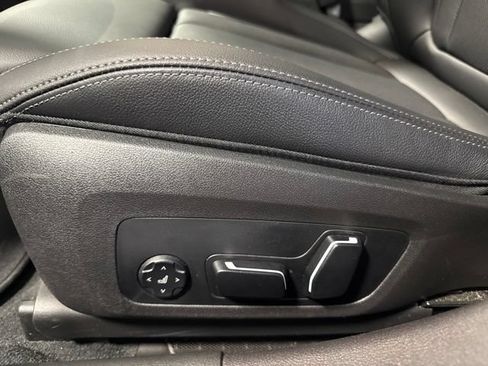 Used 2026 BMW 330i xDrive Sedan w/ Convenience Package AWD/4WD image 13