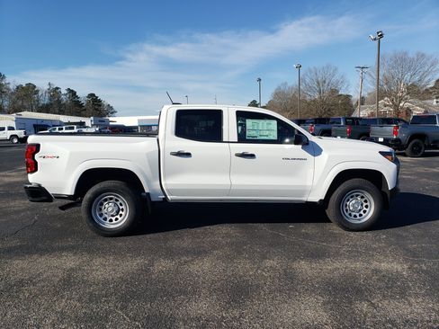 New 2026 Chevrolet Colorado W/T w/ Advanced Trailering Package AWD/4WD image 7
