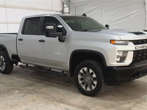Certified 2022 Chevrolet Silverado 2500 Custom w/ Custom Value Package image 2