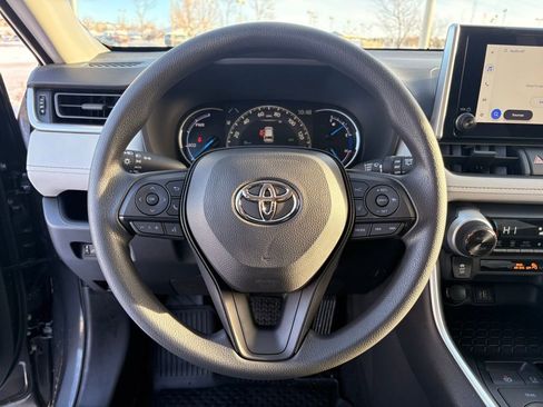 Used 2025 Toyota RAV4 XLE image 21