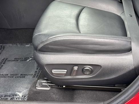 Used 2023 Toyota RAV4 XLE Premium AWD/4WD image 28