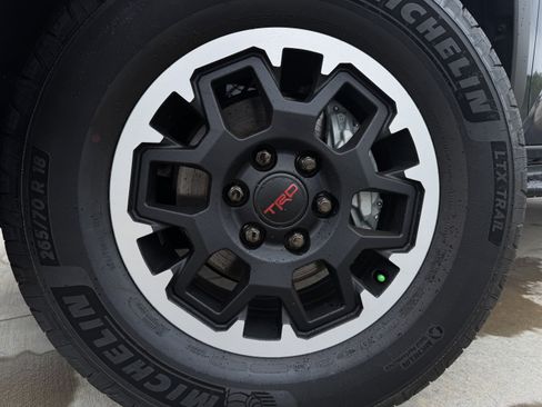 New 2026 Toyota 4Runner TRD Off-Road Premium AWD/4WD image 9