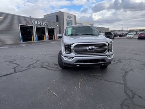 Used 2022 Ford F150 Limited image 2
