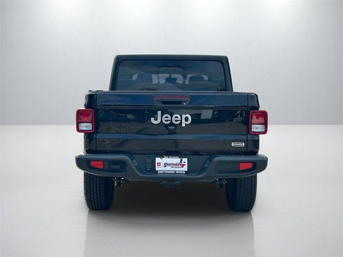 Used 2023 Jeep Gladiator Overland image 6