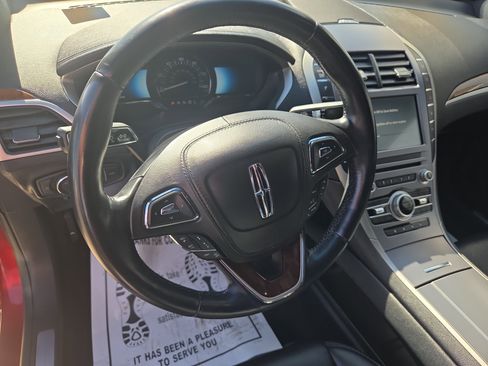 Used 2019 Lincoln MKZ Reserve image 16