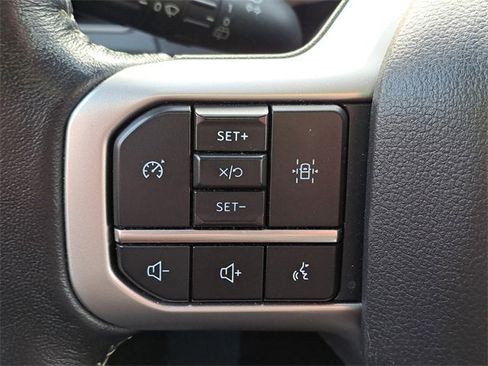 Used 2024 Ford Expedition XLT image 18