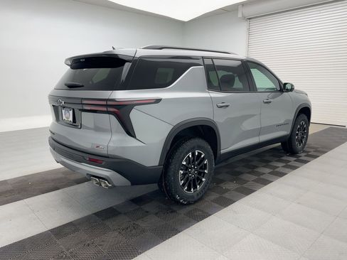 New 2026 Chevrolet Traverse Z71 w/ Driver Confidence Package image 9