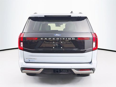Used 2025 Ford Expedition Platinum w/ Platinum Ultimate Package AWD/4WD image 6