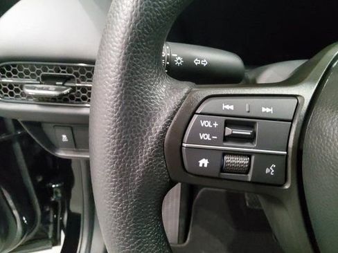 New 2026 Honda HR-V LX image 41