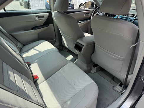 Used 2017 Toyota Camry LE image 12