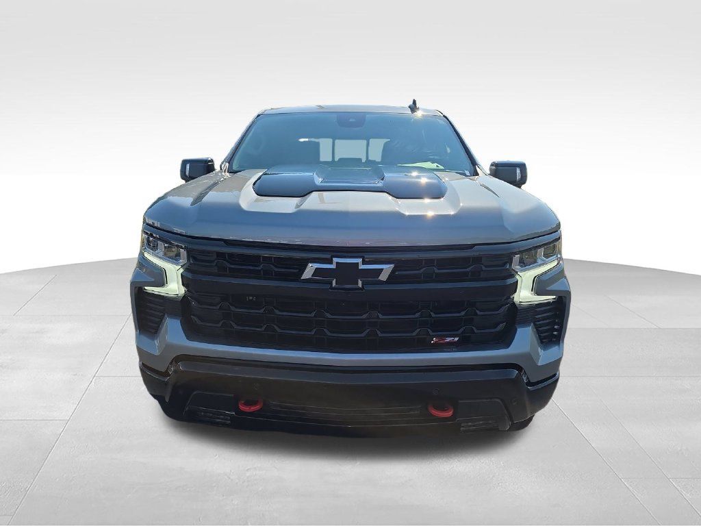 Used 2026 Chevrolet Silverado 1500 LT Trail Boss w/ LT Trail Boss Premium Package AWD/4WD image 8