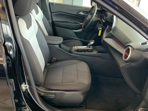 Used 2024 Chevrolet Trax RS image 13