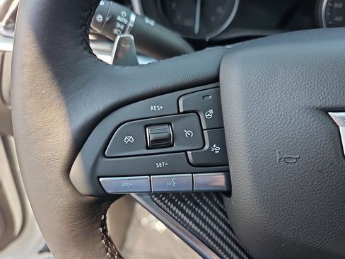 Used 2025 Cadillac XT6 Sport w/ Technology Package image 18