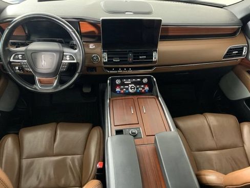 Used 2023 Lincoln Navigator Reserve w/ Equipment Group 201A AWD/4WD image 2