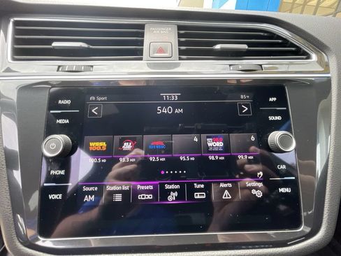 Used 2023 Volkswagen Tiguan SE R-Line AWD/4WD image 13