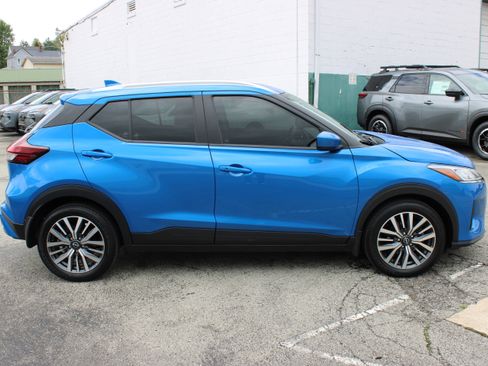 Used 2023 Nissan Kicks SV FWD image 7