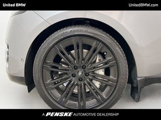 Used 2024 Land Rover Range Rover SE video 2