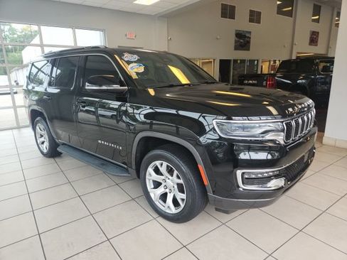 Used 2022 Jeep Wagoneer Series I w/ Premium Group I RWD image 2