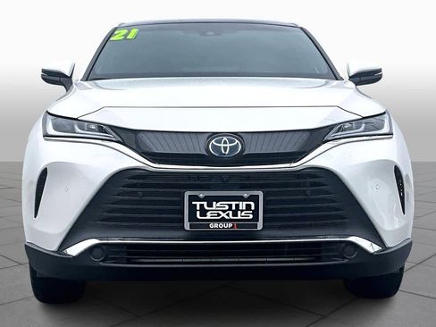 Used 2021 Toyota Venza Limited image 3