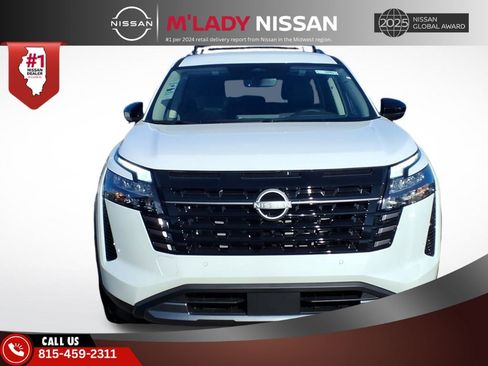 New 2026 Nissan Pathfinder SL image 2